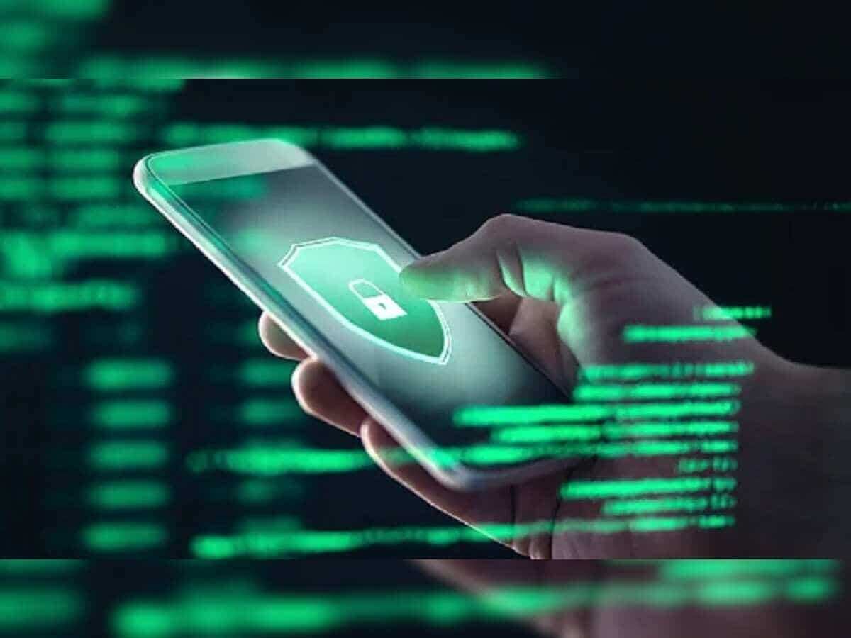 Mencegah penyalahgunaan data pribadi oleh aplikasi pinjol ilegal