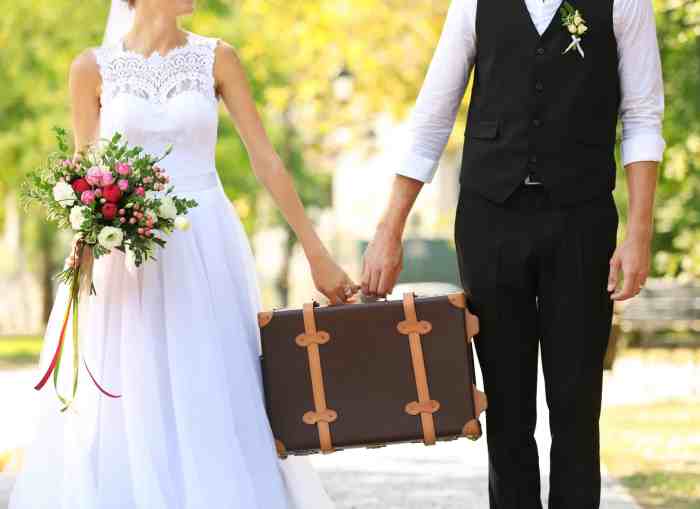 Tips mengatur keuangan agar cukup untuk biaya pernikahan dan bulan madu