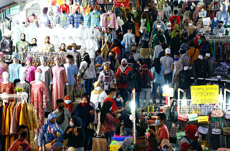 Bagaimana inflasi tinggi mempengaruhi daya beli masyarakat Indonesia?