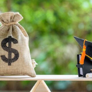 Menghitung ROI investasi pendidikan dan peluang kerja setelah lulus