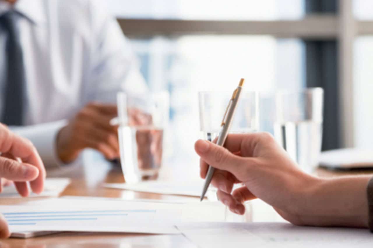 Strategi manajemen keuangan untuk menghadapi resesi ekonomi
