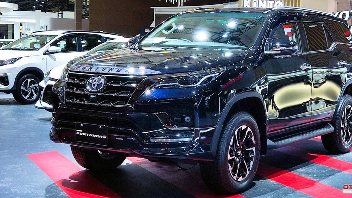 Simulasi kredit mobil Toyota Fortuner di Makassar