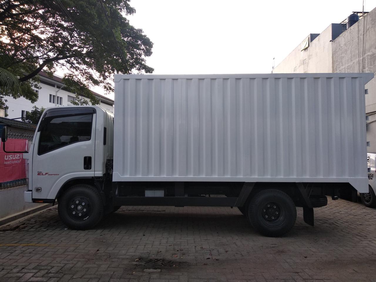 Paket kredit Isuzu NMR 71 dengan DP rendah dan tenor panjang