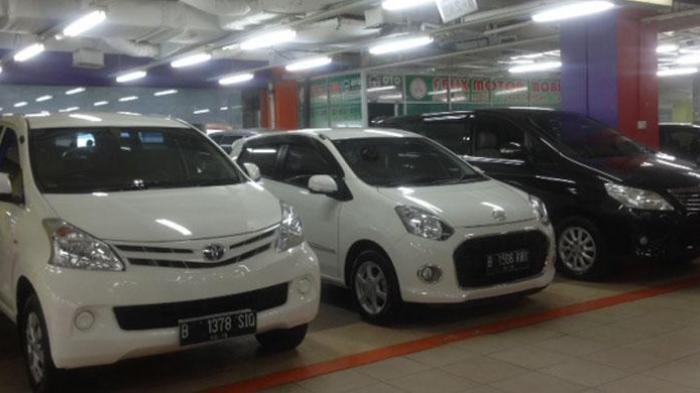 Harga mobil Toyota Xenia bekas kredit di Bandung dengan harga terjangkau