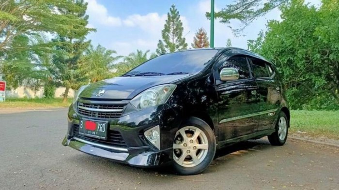 Harga mobil ayla bekas dengan kredit di jakarta